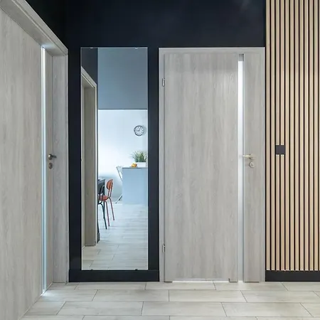 Modern Black Spot شقة بوزنان