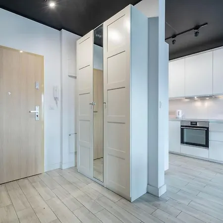 Modern Black Spot * بوزنان